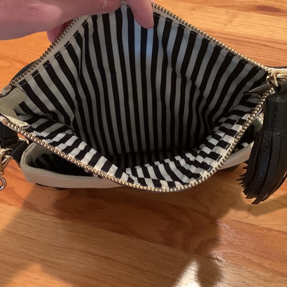 Kate Spade Purse - Picture 2 of 6